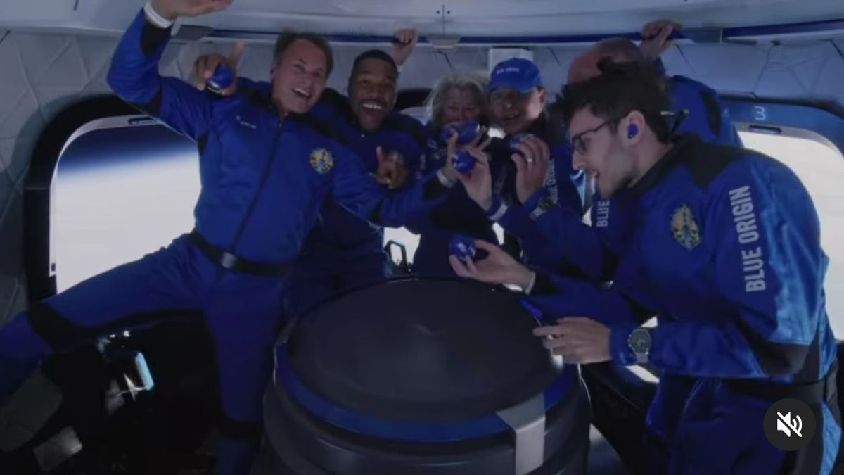 Blue Origin Successfully "Again" Brings Crew And Former Super Bowl Stars To The Edge Of Space