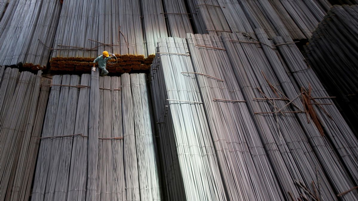 Isolator objects: definition and examples