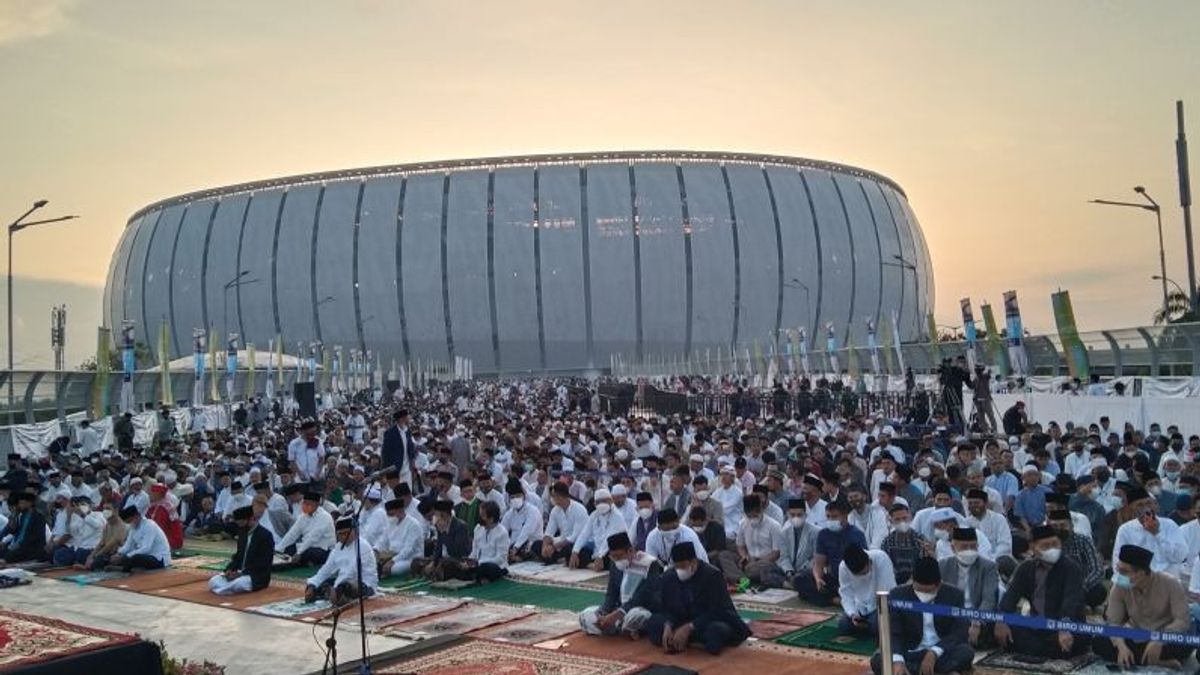 DKI Jakarta Centers Eid Prayers At JIS