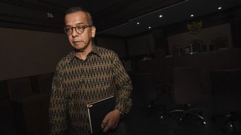 KPK contrôla 10 détenus corrompus liés à Pungli Rutan, l’un des premiers directeurs de Garuda Emirsyah Satar