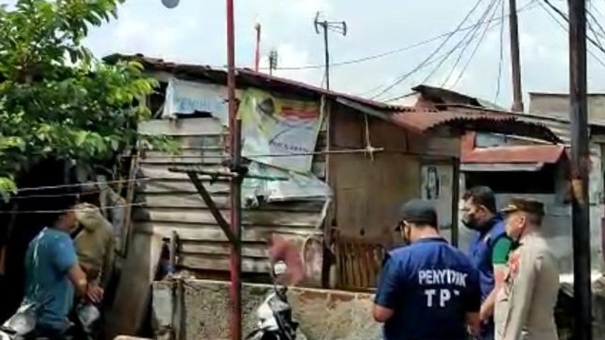 Bird Troops Fired At The Suspected House Of The Astanaanyar Bomb Terrorist In Bandung