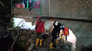 TPAS Project Wall In Cianjur Collapses Overcoming Residents' Houses, BPBD Ensures Companies Change Loss