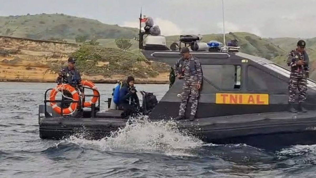 Alutsista TNI AL Dikerahkan Bantu Cari Korban Kapal Tenggelam di Labuan Bajo Tewaskan Warga Spanyol