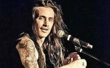 Nuno Bettencourt Bantah Rihanna Ingin Merilis Album Heavy Metal