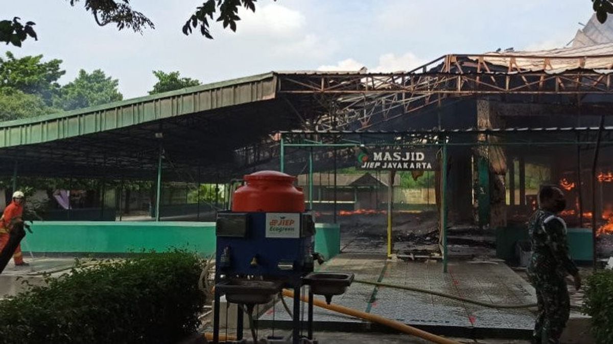 Masjid Jayakarta di Pulogadung Terbakar, Saksi Sebut Api Muncul dari Tempat Imam 