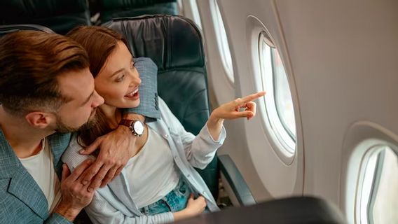 Tu veux vous rencontrer un couple dans un avion : Une personne sur 50 rencontre un couple dans un avion