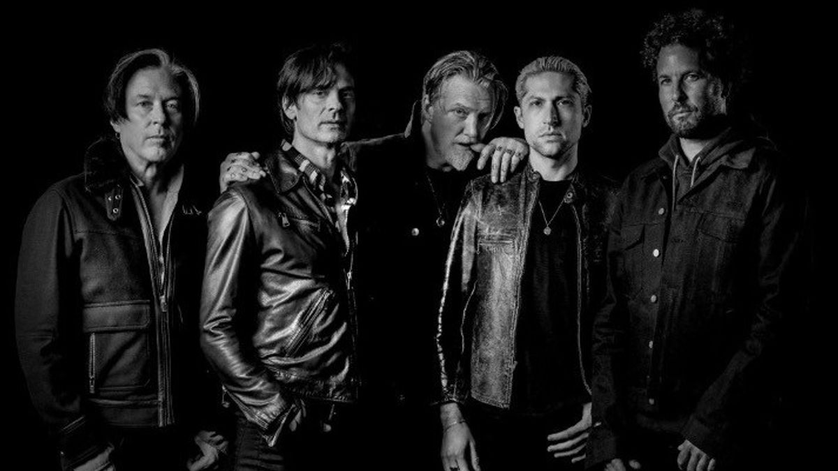 Paperelite, Clashes Of Crude Strength From Queens Of The Stone Age