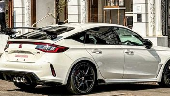Honda Civic Type R Recently Steals Attention To Red Number Plates