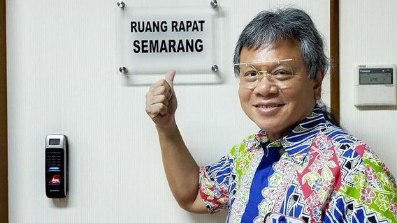 Pengamat Penerbangan: Makin Aneh, Tes PCR Lebih Wajib Dari Vaksinasi