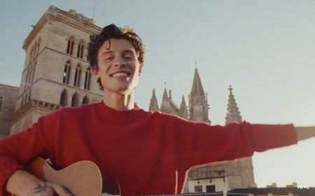 Shawn Mendes Nikmati Musim Panas dalam Summer of Love