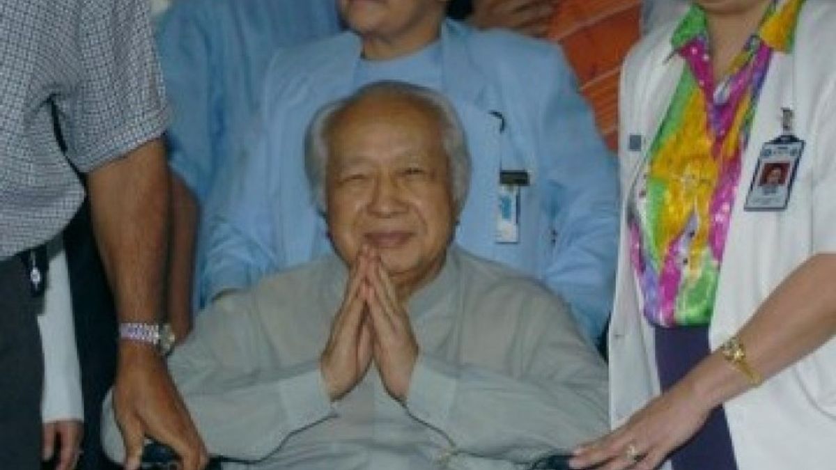 Memories Of Today, August 12, 2002: Former President Suharto's Health Reportedly Improved After Treatment For Stroke