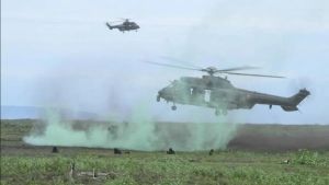 Helikopter Militer Iran Jatuh di Pasar Buah, 4 Tewas Termasuk 2 Pedagang 