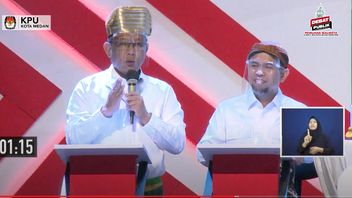 Medan Pilkadaの討論：AkhyarとBobbyが30兆IDRのお金について皮肉を込めて、Auliaは不正と呼ばれる回答