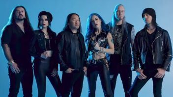 Alissa White-Gluz正式成为DragonForce的新主唱