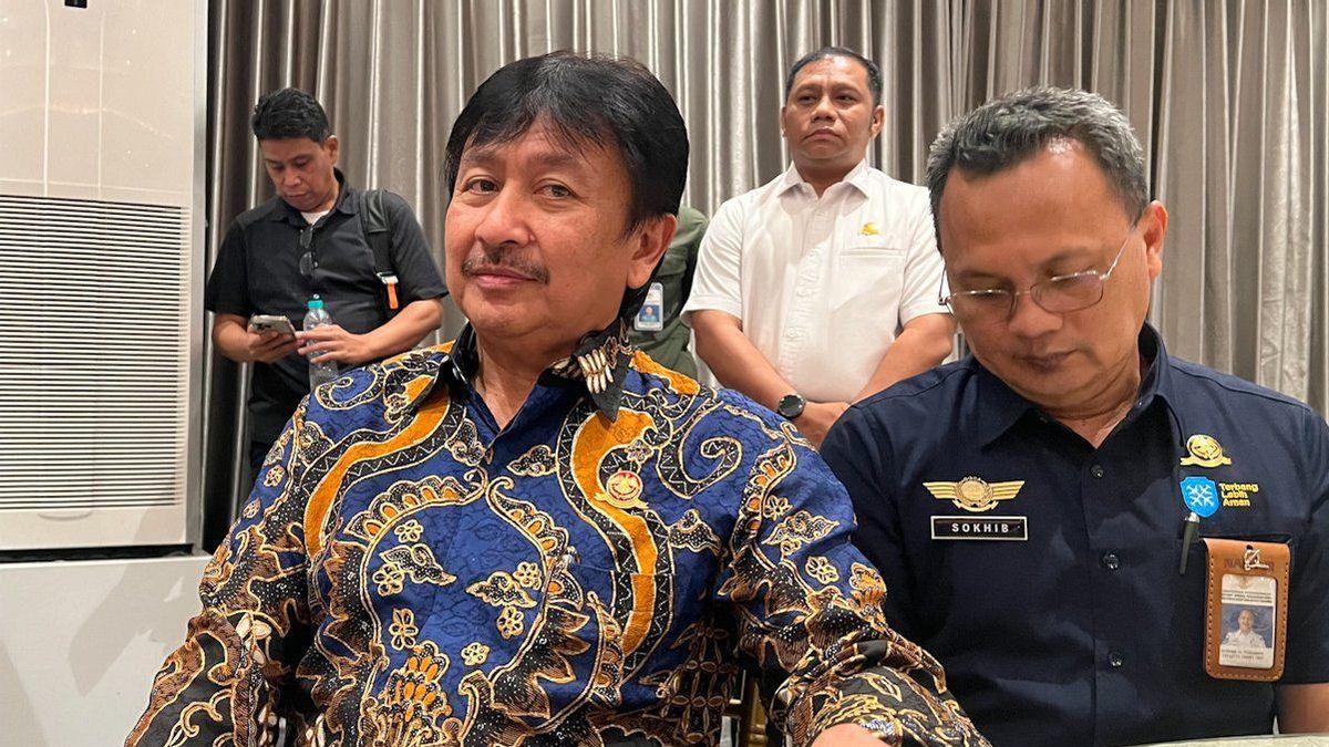 وزارة النقل تؤكد عدم وقف الرحلات الدولية، وتستمر العمليات بشكل محدود