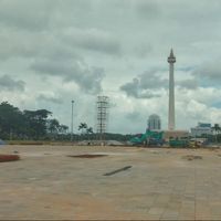 Menganalisis Dampak Kerusakan Akibat Revitaliasasi Monas dan Penyelenggaraan Formula E