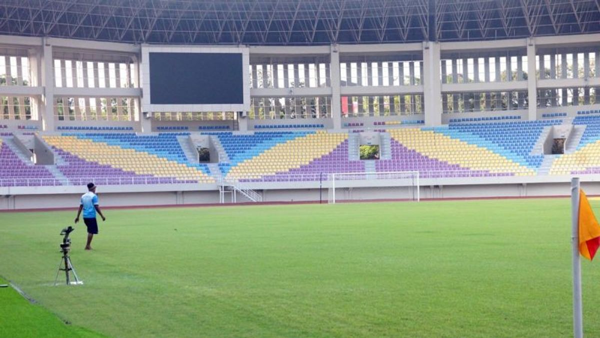 FIFA Kembali Tinjau Stadion Manahan Solo 26 Agustus, Gibran: Pemeriksaan Fokus pada Rumput