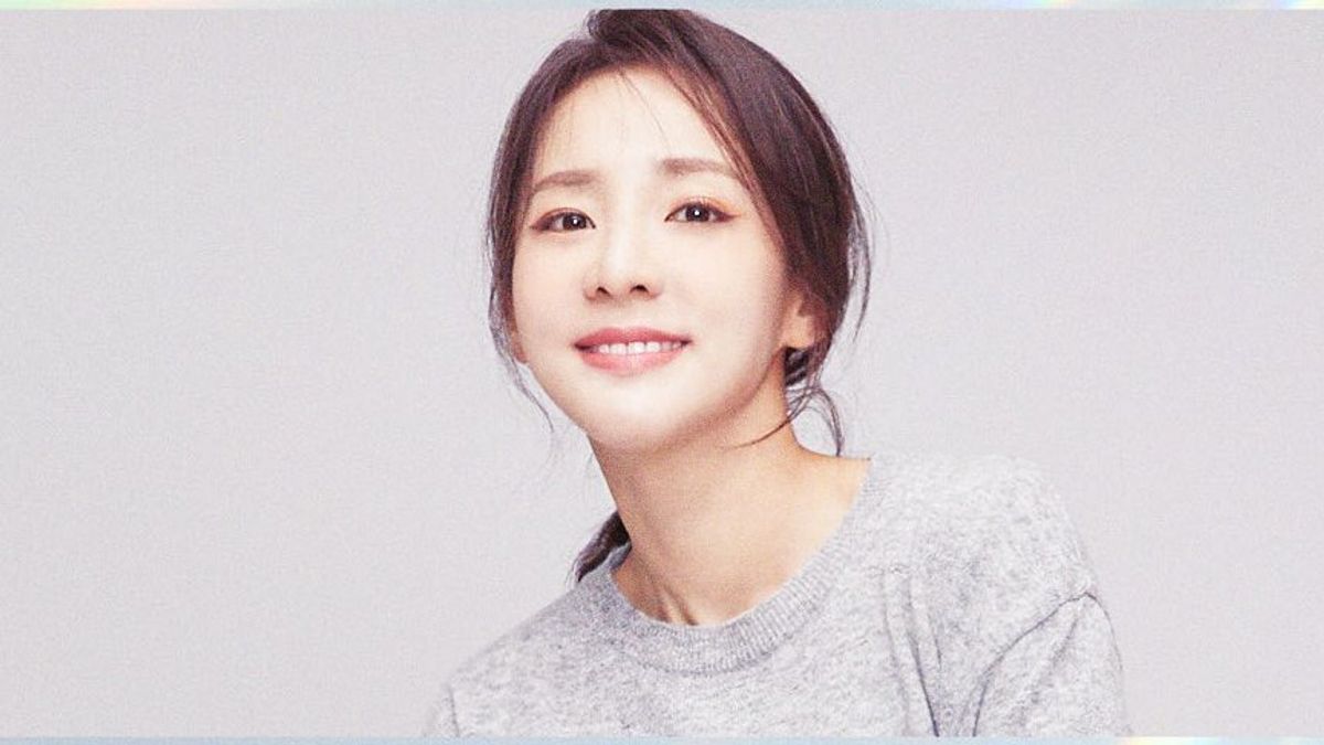 After 17 Years, Sandara Park Terminates Contract With YG Entertainment