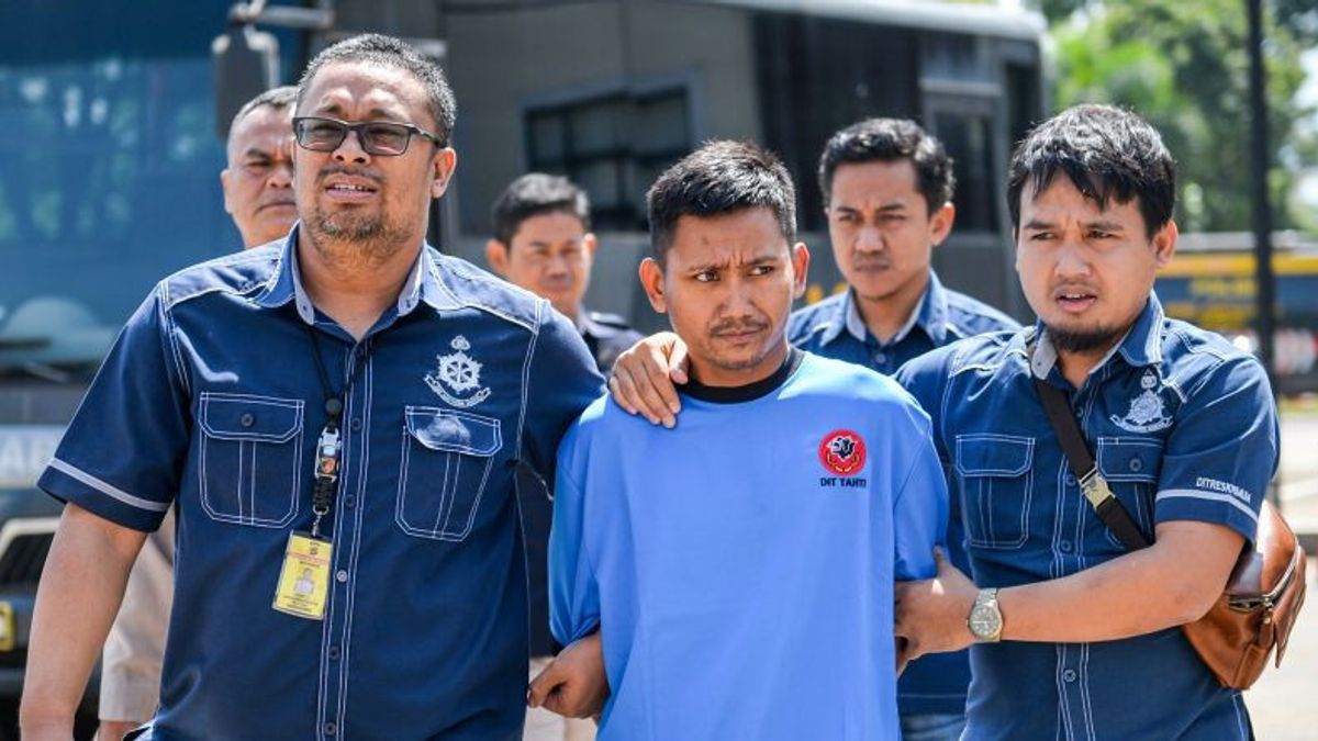 Police Confiscate FB Account Pegi Setiawan, Lawyer: No Instructions