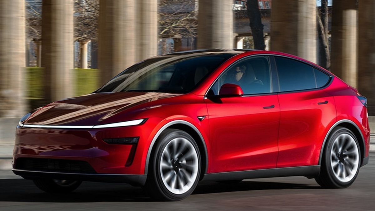 Fitur Autopilot Tesla Kembali Berujung Kecelakaan, Mobil Polisi Jadi Korban