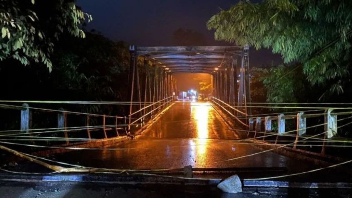 Jembatan Cicangor Karawang Ambles, Pemprov Jabar Bangun Jembatan Bailey Alternatif