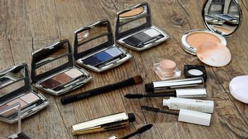 Getting To Know The Differences Contour And Bronzer In Make Up