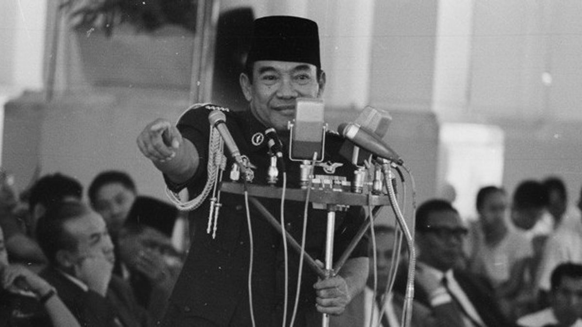 Soekarno's Paspampres Band: As Long As You Are Happy
