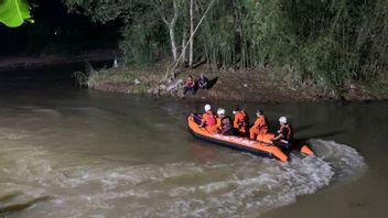 العثور على طلاب MTs في Ciamis جرفتهم المياه في نهر Cileueur ، 11 قتيلا ، 10 آخرين آمنة