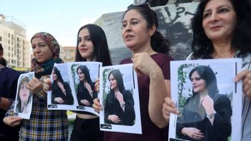 玛莎·阿米尼之死案例：伊朗和阿拉伯苏迪的头巾和妇女权利的比较