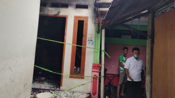 Trapped In The Bathroom When His House Caught Fire, A 12-year-old Boy In Cikarang Died From Running Out Of Oxygen