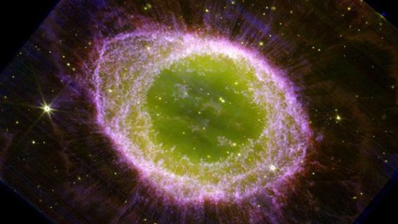 James Webb Telescope Captures Image Of Ring Nebula, Fierce Star Similar To Dong