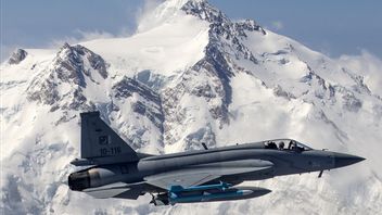 贾夫里国防部长访问伊斯兰堡，印度尼西亚J-17战斗机和巴基斯坦无人机歌词