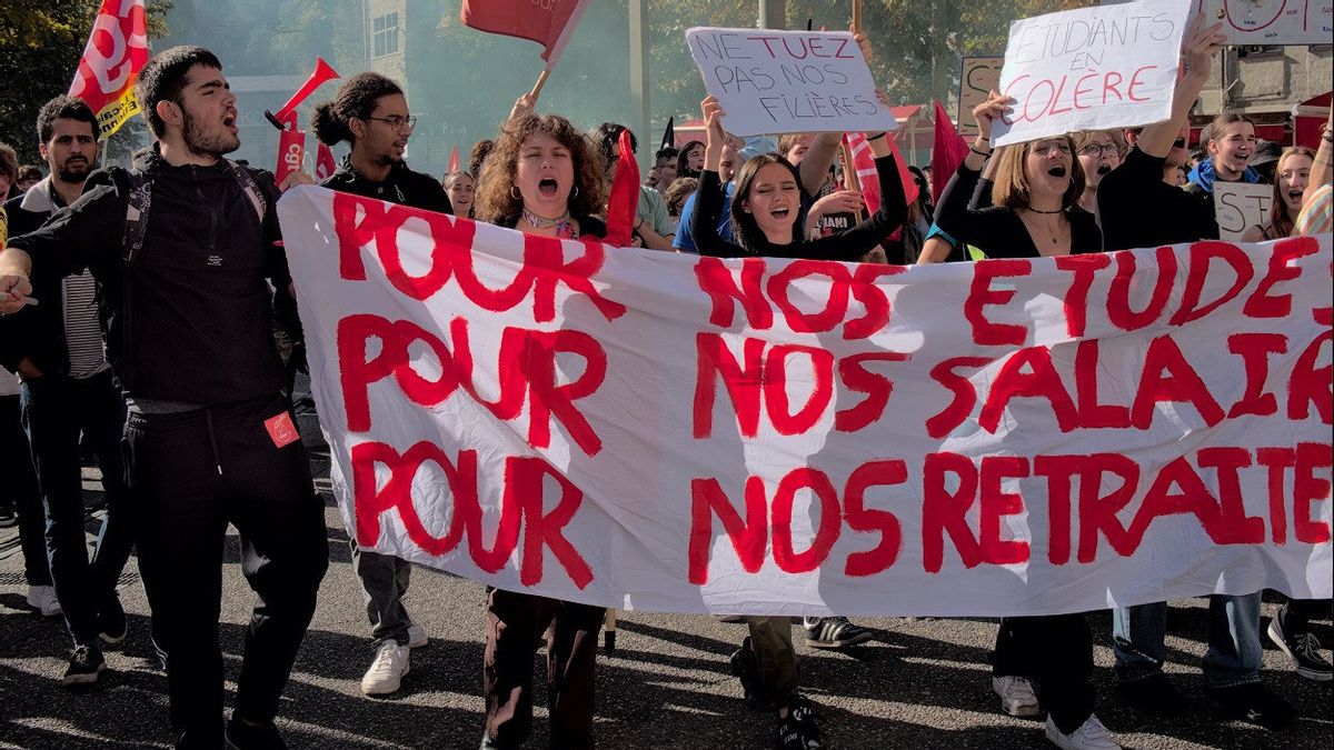 法国反对养老金改革的示威活动导致冲突：149名警察受伤，172人被捕