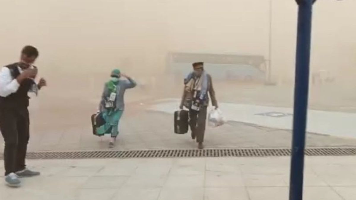 Sandstorm Hits Indonesian Hajj Pilgrims In Medina, How's The Current Condition?