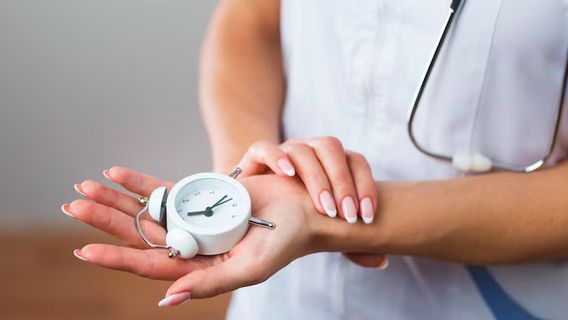 لا تقلل من شأن ارتفاع ضغط الدم في سن مبكرة ، يمكن أن يكون له تأثير على الإصابة بأمراض القلب