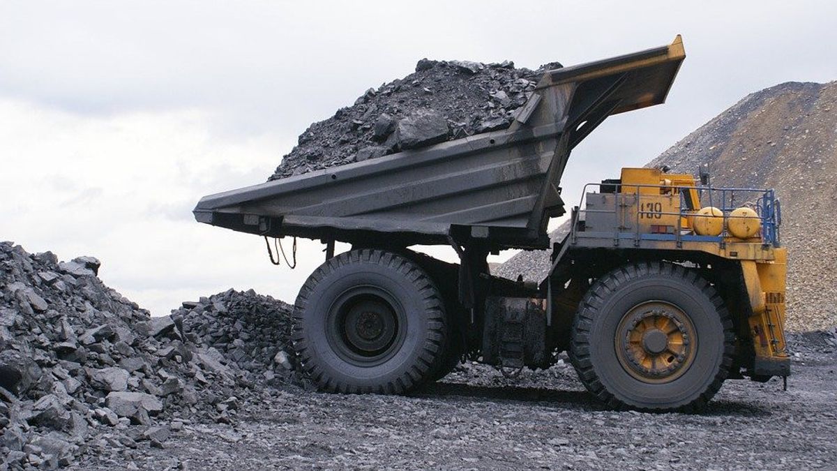 煤炭公司拥有低塔克集团光劳普收入 Rp14.88 万亿和利润 5.23 万亿