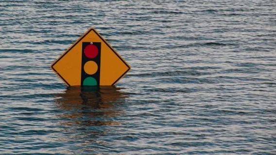 Banjir di Inggris, Jalan Tol dan Operasional Kereta Api Masih Terdampak