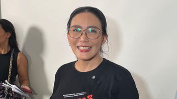 Rieke Diah Pitaloka 在通过电影经纪人隔离15年后回归表演 +62