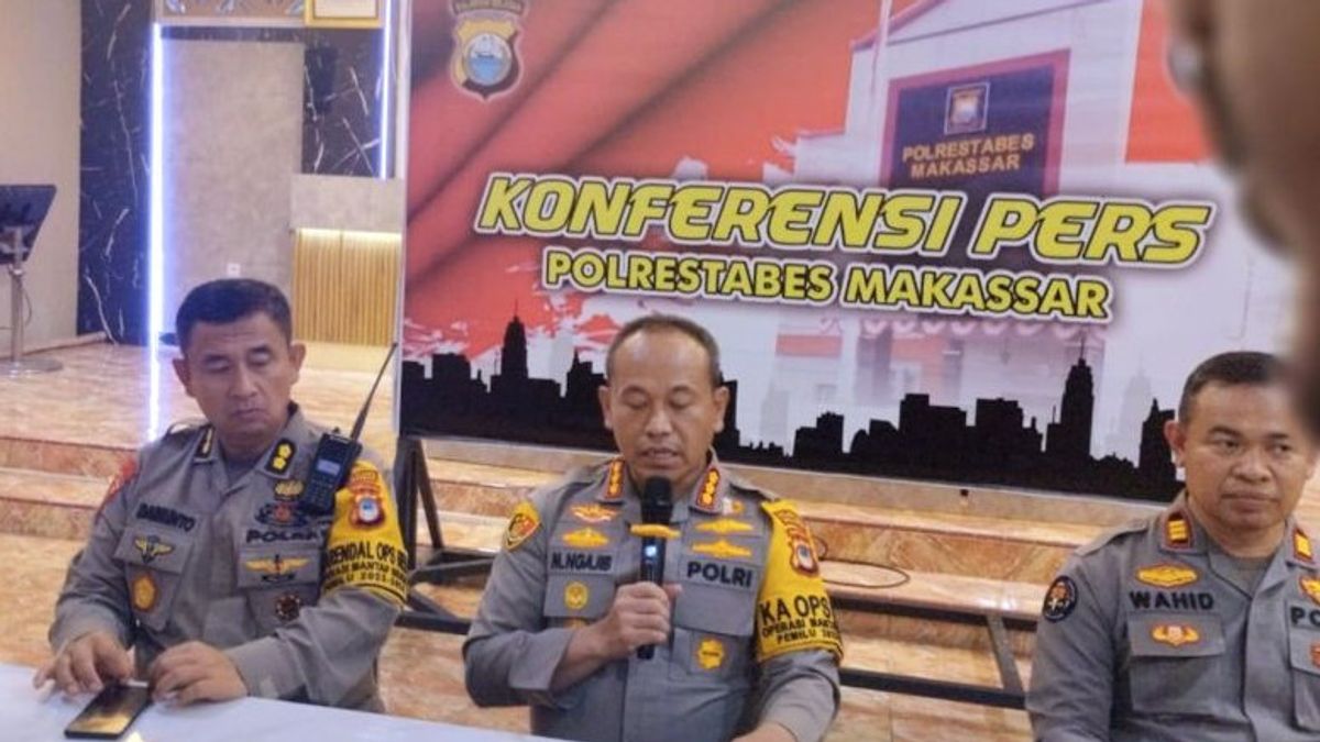 La police de Makassar a mis en place le personnel de sécurité dans 158 églises durant Noël