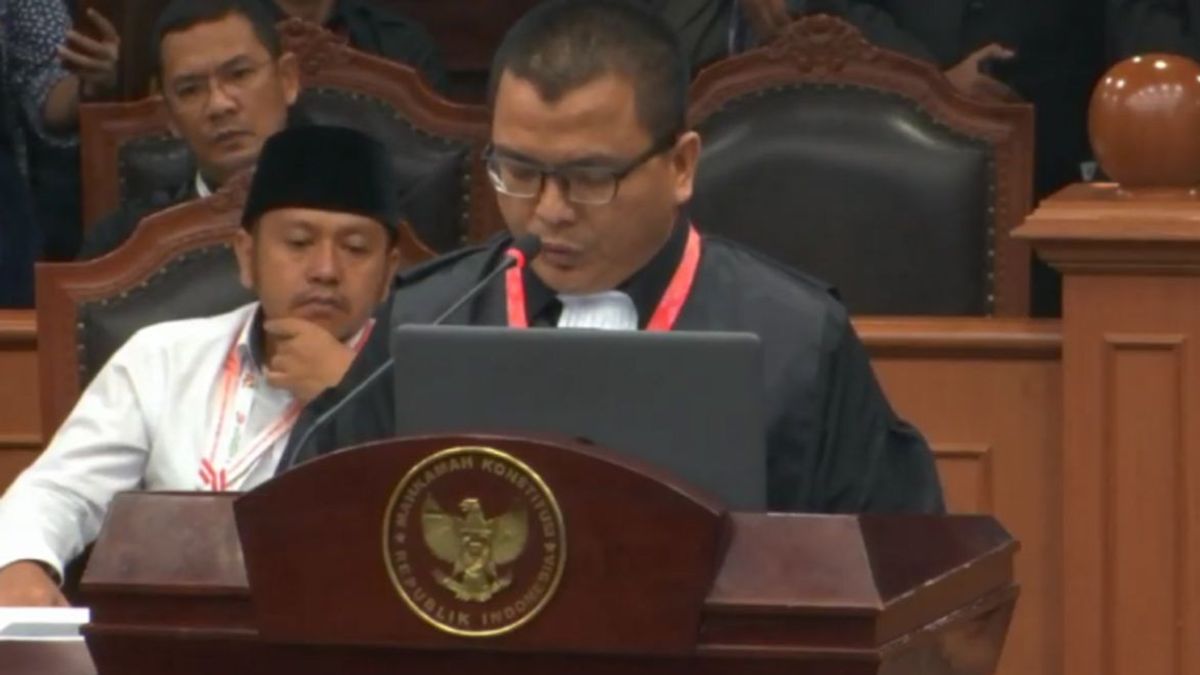 Who Is Denny Indrayana, Who Sued For His Defeat In The South Kalimantan Regional Head Election To The Constitutional Court