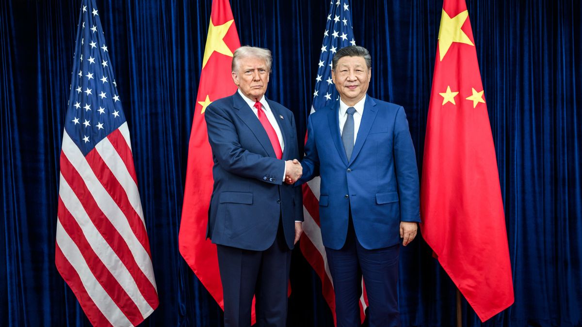 Trump-Xi Jinping Discusses Taiwan via Telephone Connection