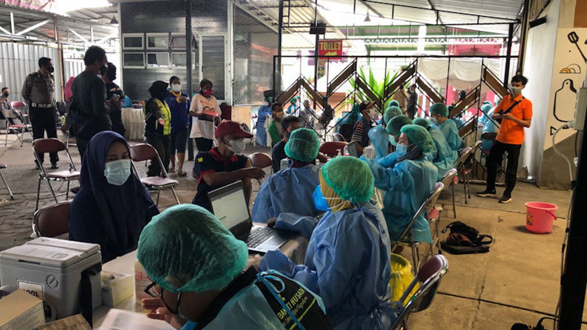 بلدية جوجا توزع مساعدات الأرز وكذلك التطعيم COVID-19