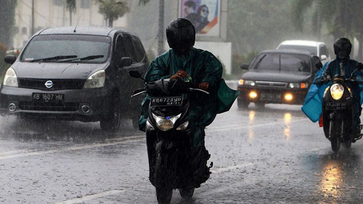 12月28日(木)の天気、ジャボデタベックは昼から夜まで雨が降ります