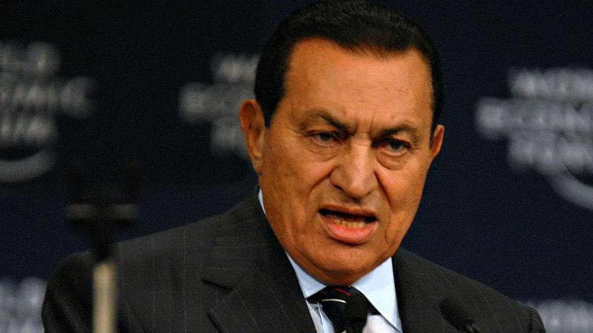 埃及前总统胡斯尼·穆巴拉克成为历史上第一位在本国受到惩罚的阿拉伯领导人，今天，2019年6月2日