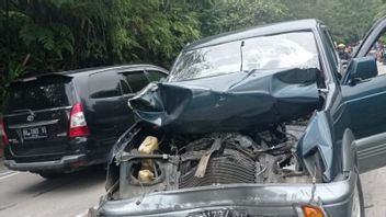 Tujuh Kendaraan Tabrakan Beruntun di Sitinjau Lauik, Dua Orang Tewas