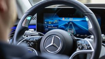 2025年初頭、メルセデスベンツはドイツで自動運転の新しい時代を提示し、映画も見ることができます