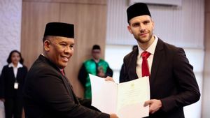 نادي كيبير إف سي دالاس ماارتن بايس تاك سابار عن المنتخب الوطني الإندونيسي