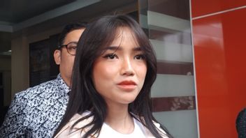 جاكرتا (رويترز) - اعترف مدير سابق بمسح المليارات من الدولارات ، فيجي: دعوه يقضي الوقت!