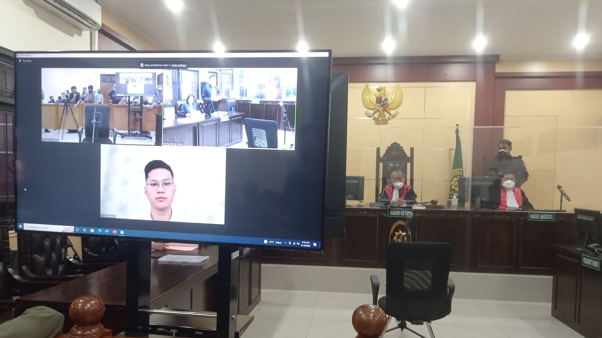 Today's Interlocutory Trial On The Bodong Indra Kenz Investment Case Held At The Tangerang District Court