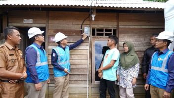 A Total Of 13 Villages In Sintang Regency Get Electricity From PLN